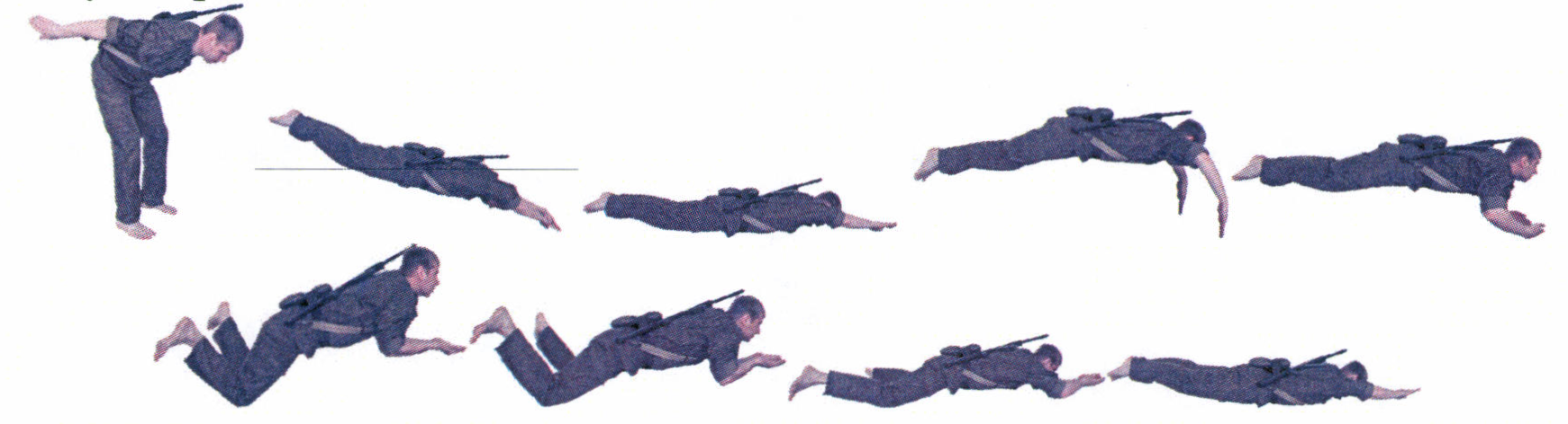 Рис. 88. Плавание в обмундировании с оружием на 100 м